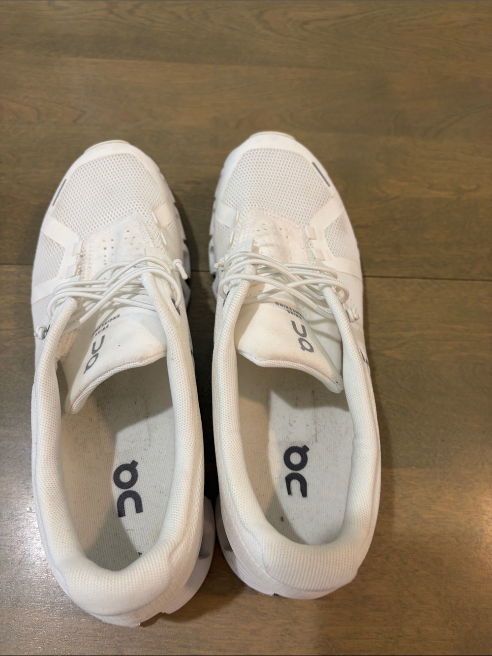 On  cloud Running womens Performance Running Shoes - White - Picture 5 of 6